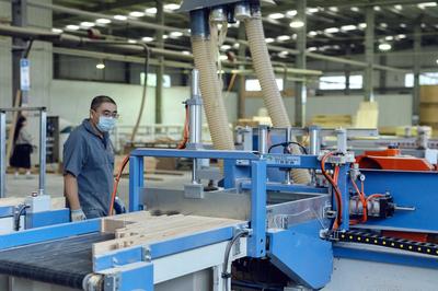 煙臺(tái)高新區(qū) 陽(yáng)光新材料以硬核技術(shù)破局，實(shí)力領(lǐng)跑低碳建材新賽道